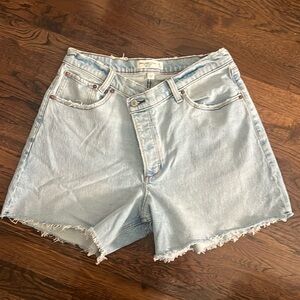 Abercrombie Curve Love Dad Short High Rise Size 30/10